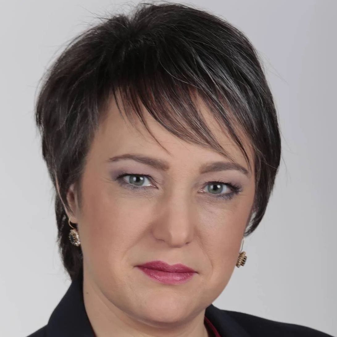 Анна Славова