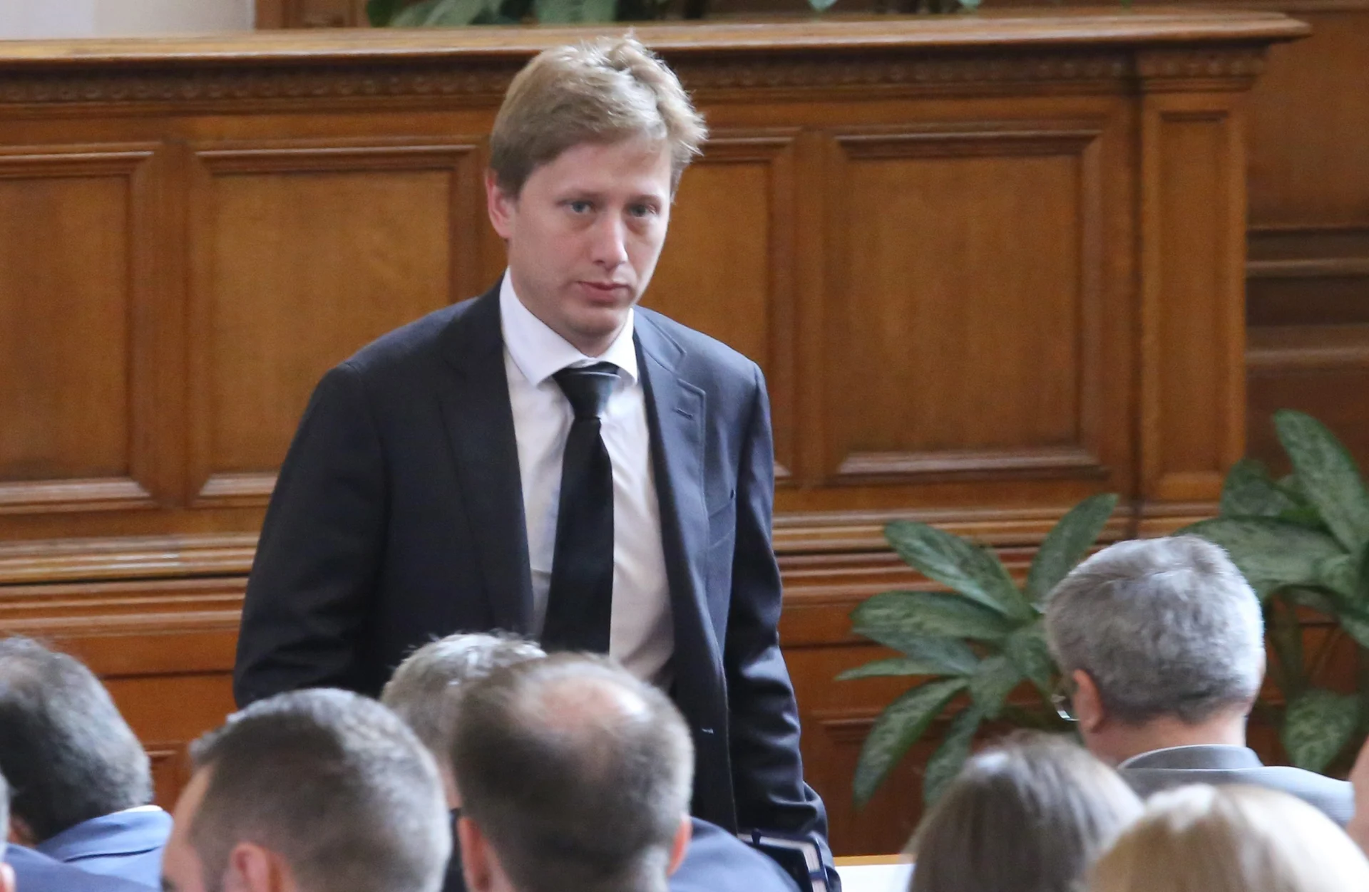 Парламент Ивайло Шотев