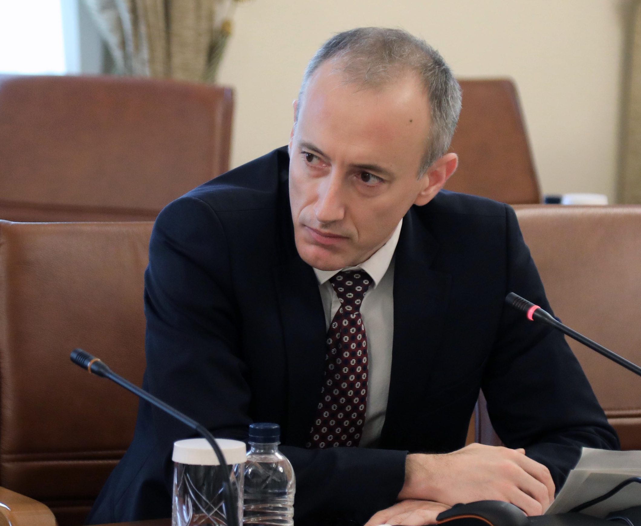 Религия няма да се учи задължително, а ще има избор между програми и едната от тях е "Добродетели и етика"