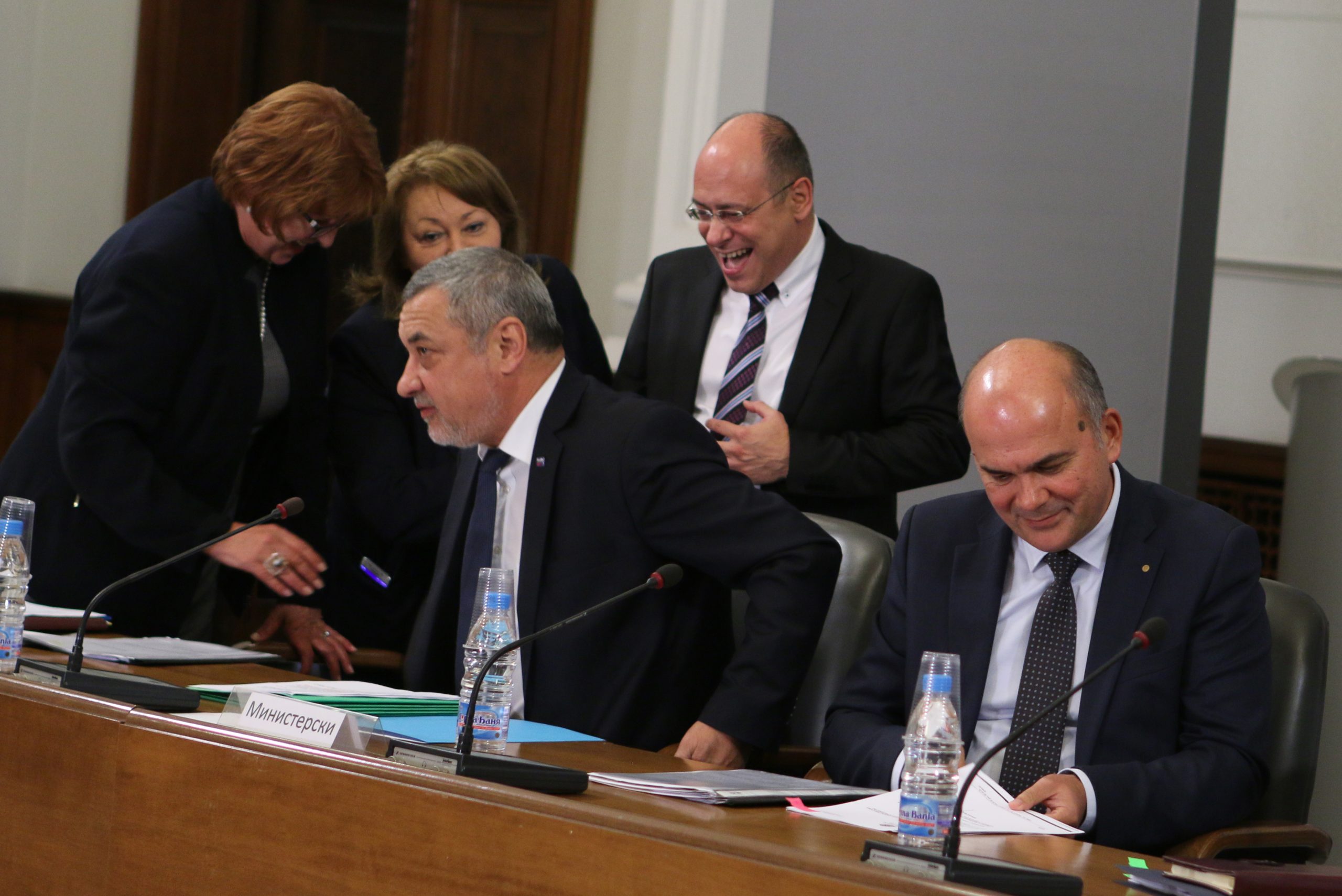 Министерски съвет  заседание на Националния съвет за тристранно сътрудничество Валери Симеонов  заместник-министърът на труда и социалната политика Лазар Лазаров Бисер Петков - министър на труда и социалната политика