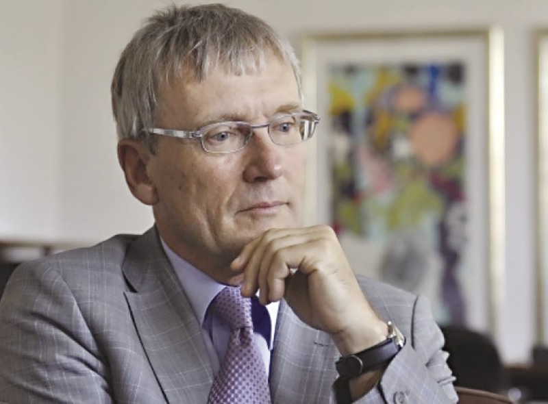 Посланик Матиас Хьопфнер е притеснен за немските инвеститори в България.