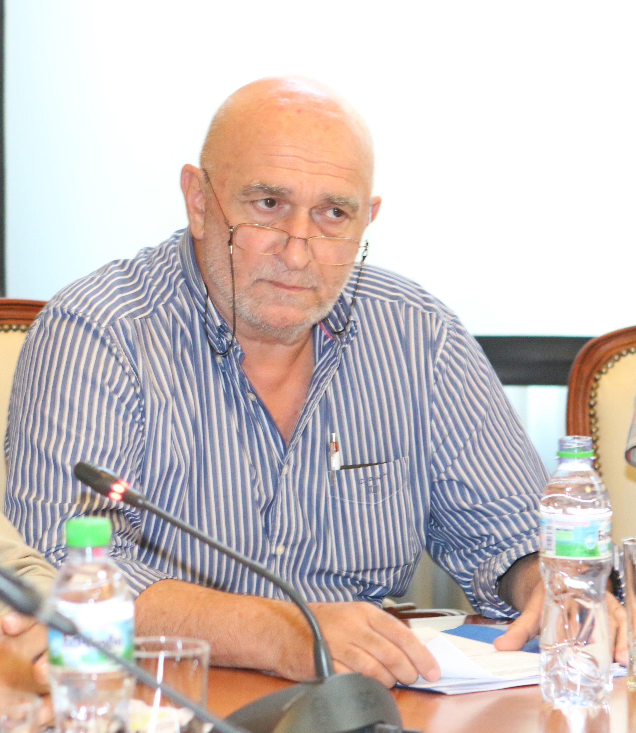 заместник-министърът на земеделието и храните д-р Цветан Димитров и изпълнителният директор на БАБХ д-р Дамян Илиев представиха пакет от законодателни и административни мерки в областта на ветеринарномедицинската дейност.