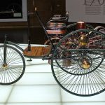 Патентованият през 1886 г. автомобил Benz Patent Motorwagen (реплика)