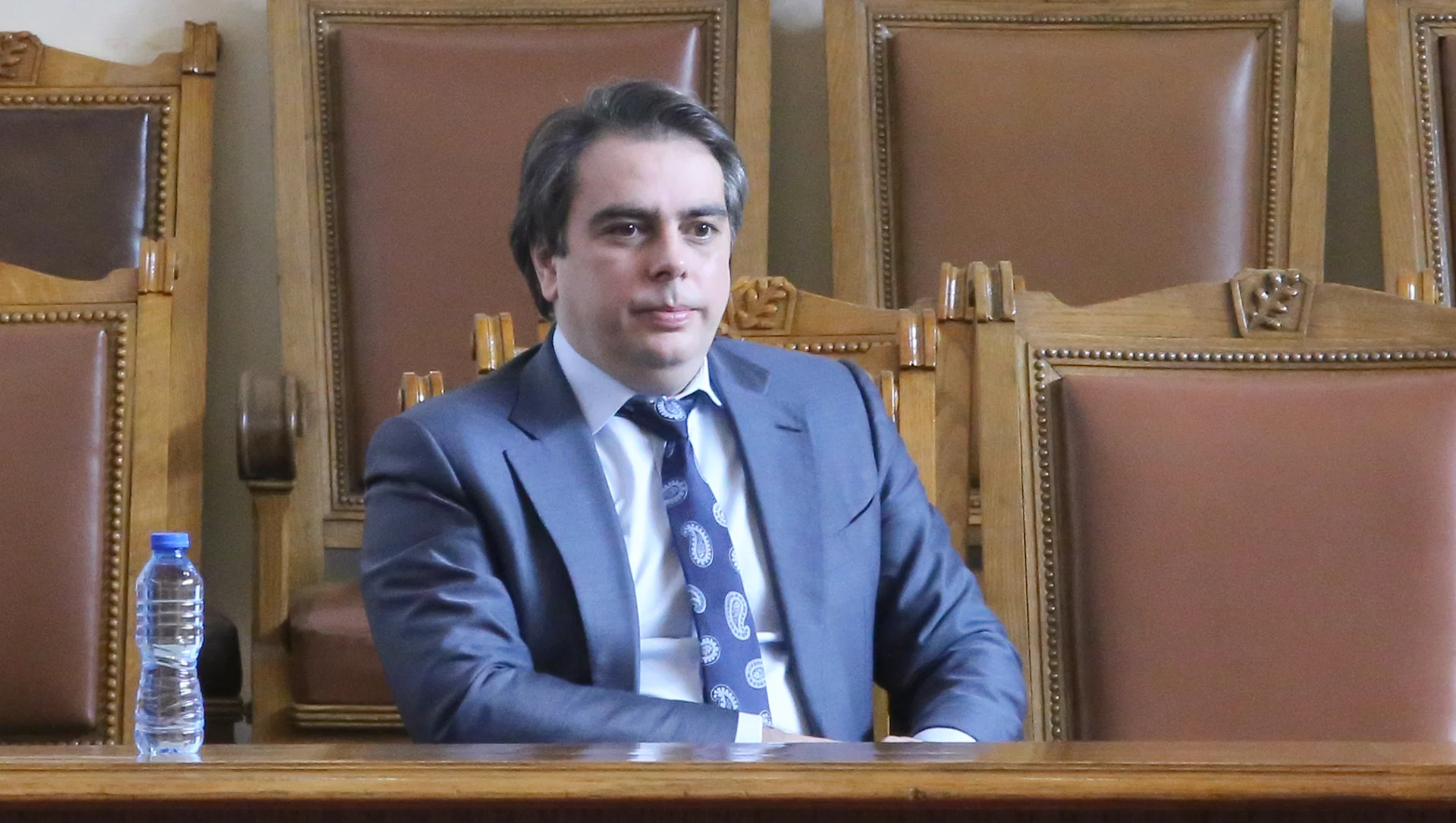 Парламент Асен Василев