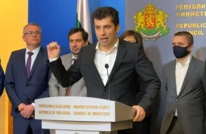 Министерски съвет пресконференция след срещата с БПГА Кирил Петков Корнелия Нинова