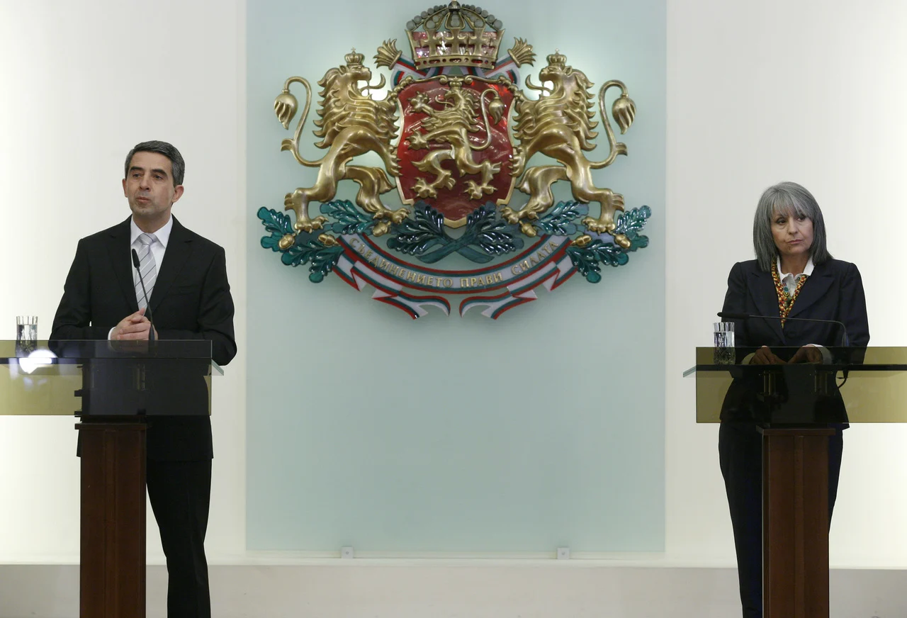 Президентство Росен Плевнелиев и вицепрезидентът Маргарита Попова ще дадат пресконференция по повод една година от встъпването си в длъжност.