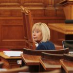 Парламент Мая Манолова