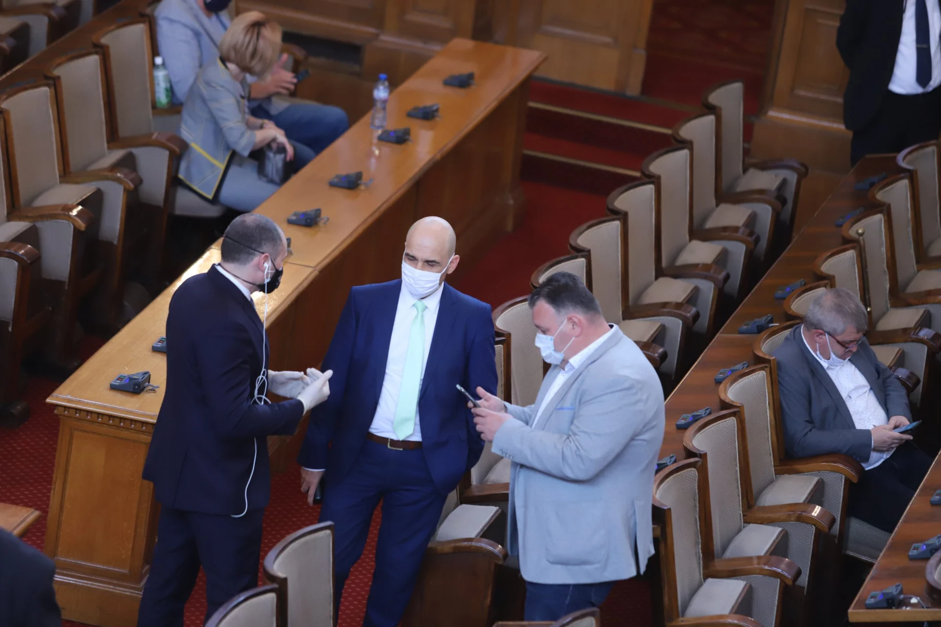 Парламент заседание