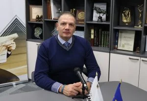 Петър Славов