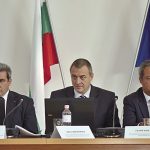 МВР шефът Цветлин Йовчев се закани да уволнява