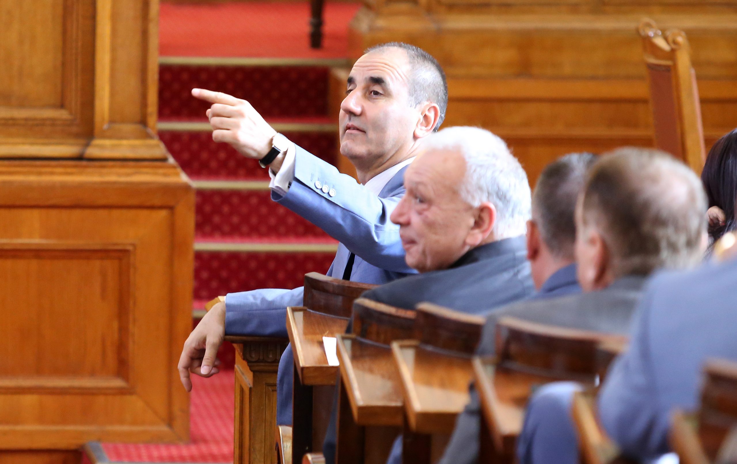 Парламент Цветан Цветанов