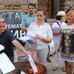мая манолова гори протоколи