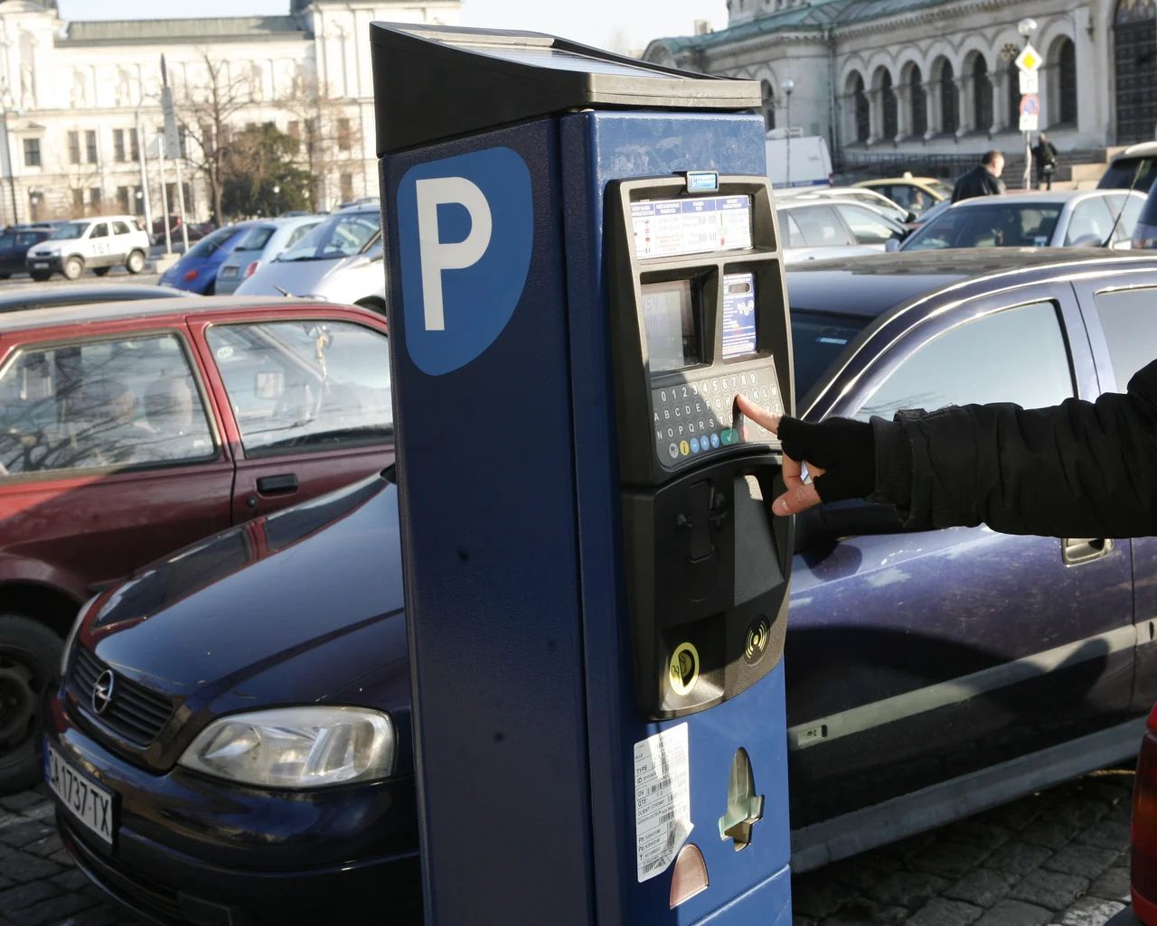 Столична община постави автомати за паркиране