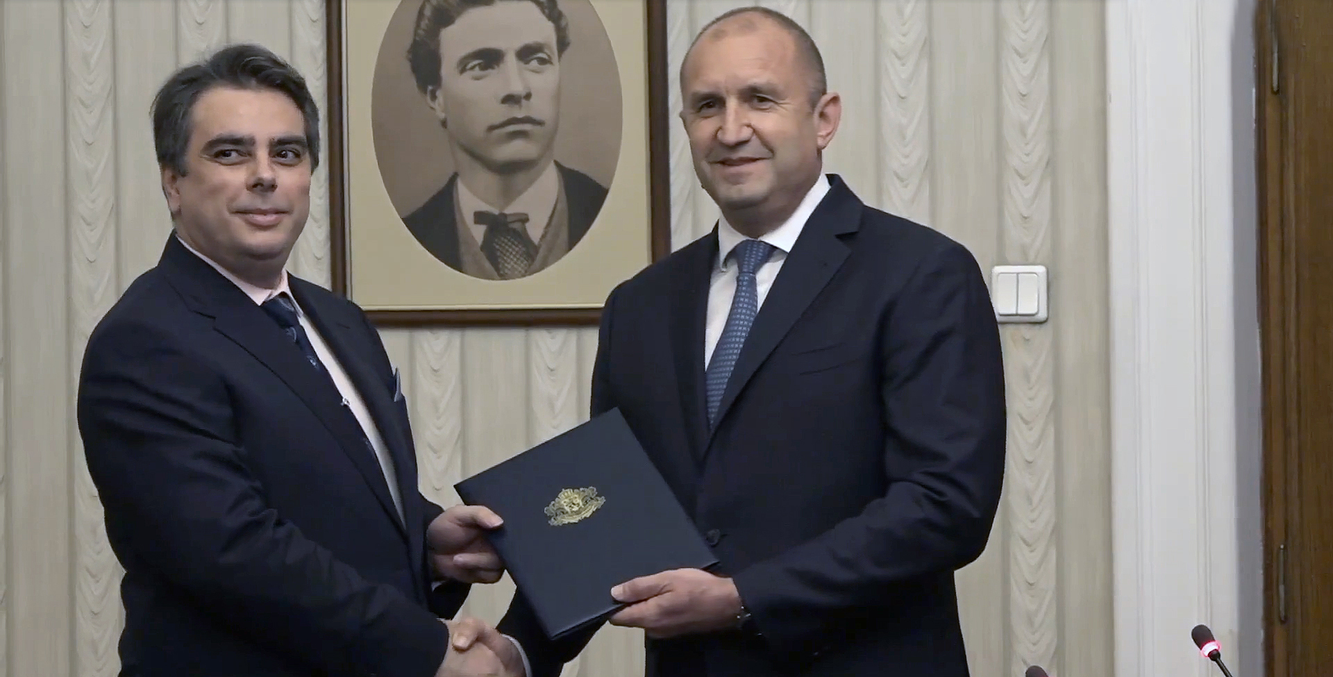 Президентство Връчване на мандат на ПП Асен Василев