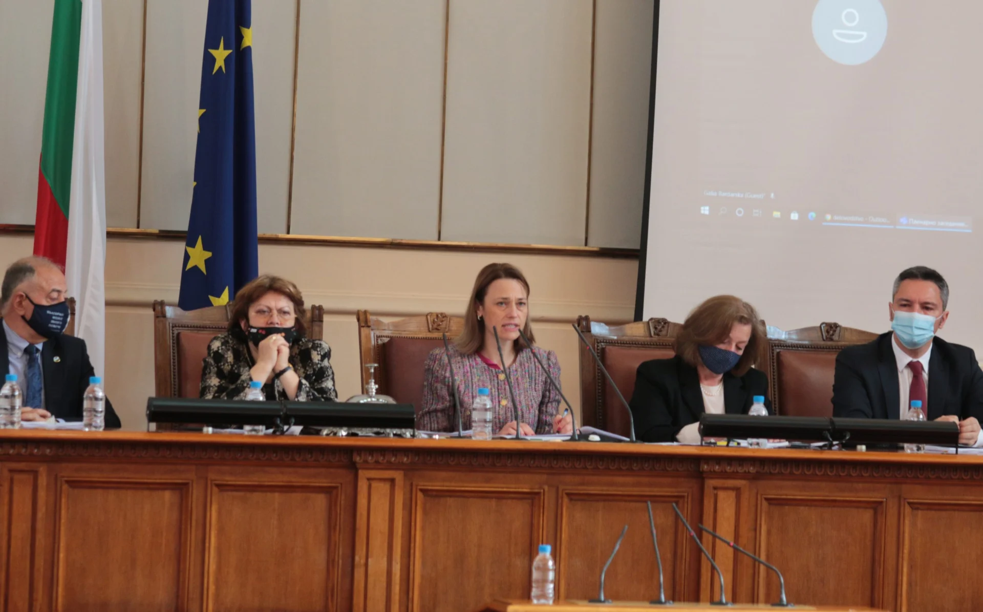 Парламент Татяна Дончева Ива Митева