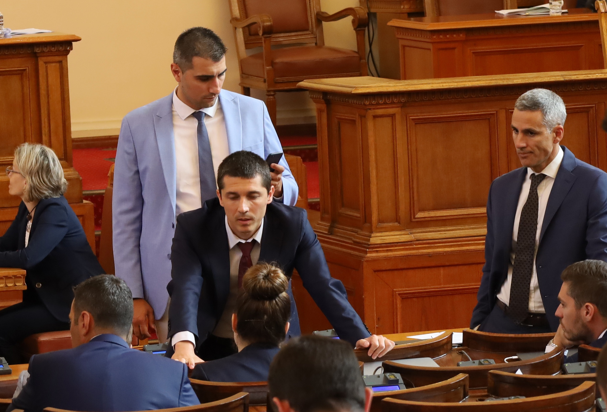 Парламент държавен бюджет Мирослав Иванов Андрей Гюров