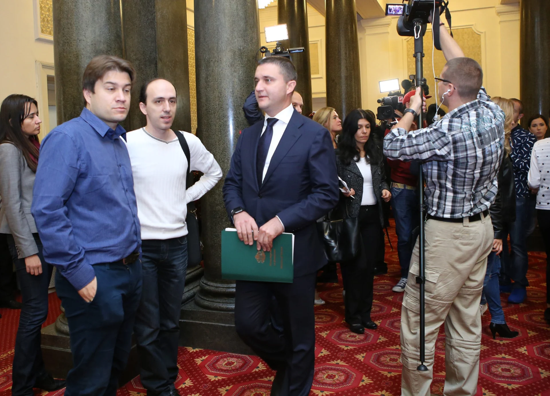 Парламент Владислав Горанов