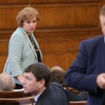 Парламент Менда Стоянова