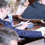 Парламент гласуване