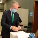 Избори Лозан Панов гласува