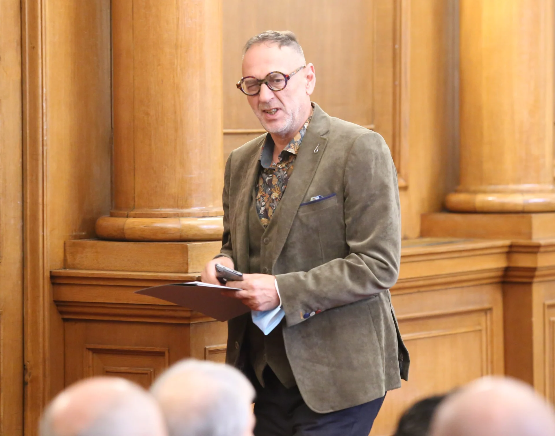 Парламент Любен Дилов