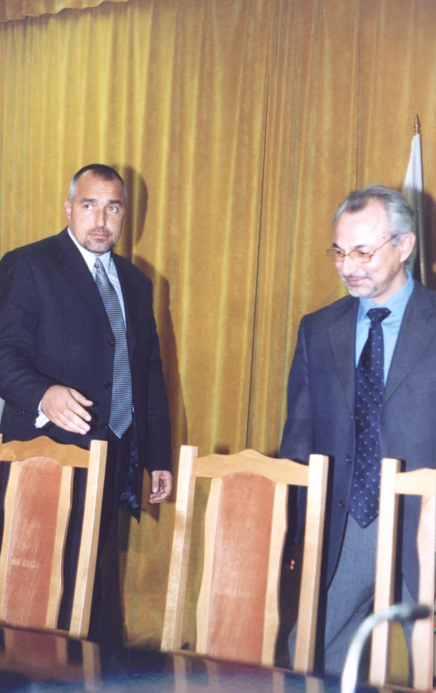 МВРСреща на ДПС с ген. Бойко Борисовген. Бойко Борисов - главен секретар на МВРАхмед Доган - председател на ДПС