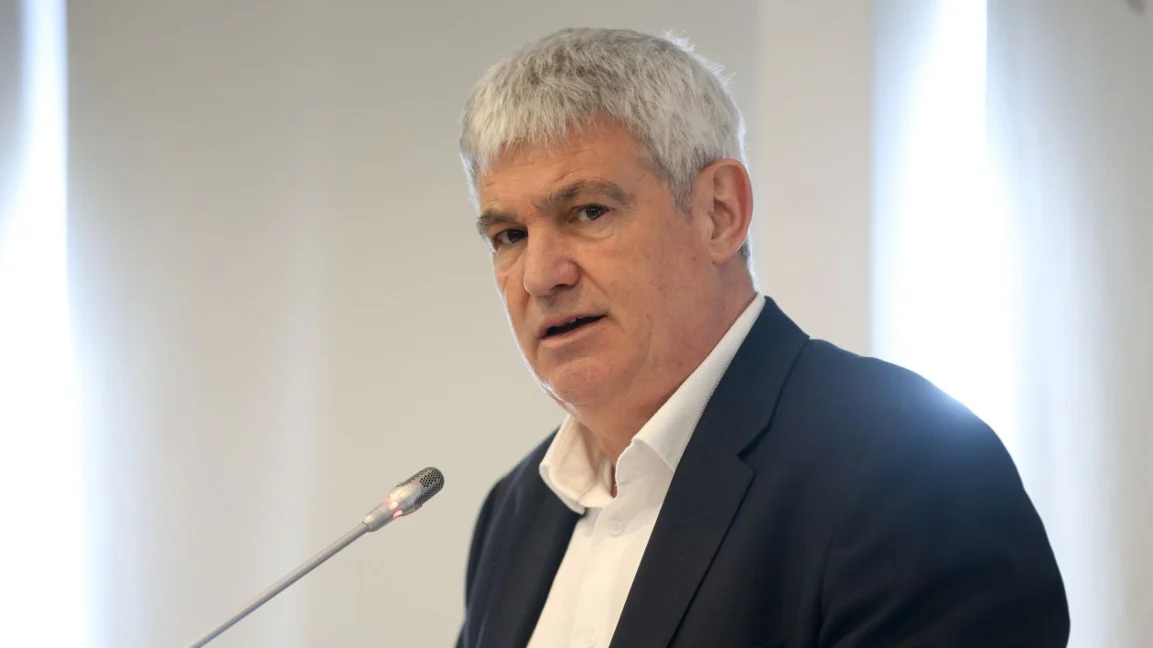 Минималната работна заплата трябва да бъде €700 от 1 януари 2027 г., обявиха от КНСБ 1 КНСБ: Минималната работна заплата трябва да бъде €700 от 1 януари 2027 г.