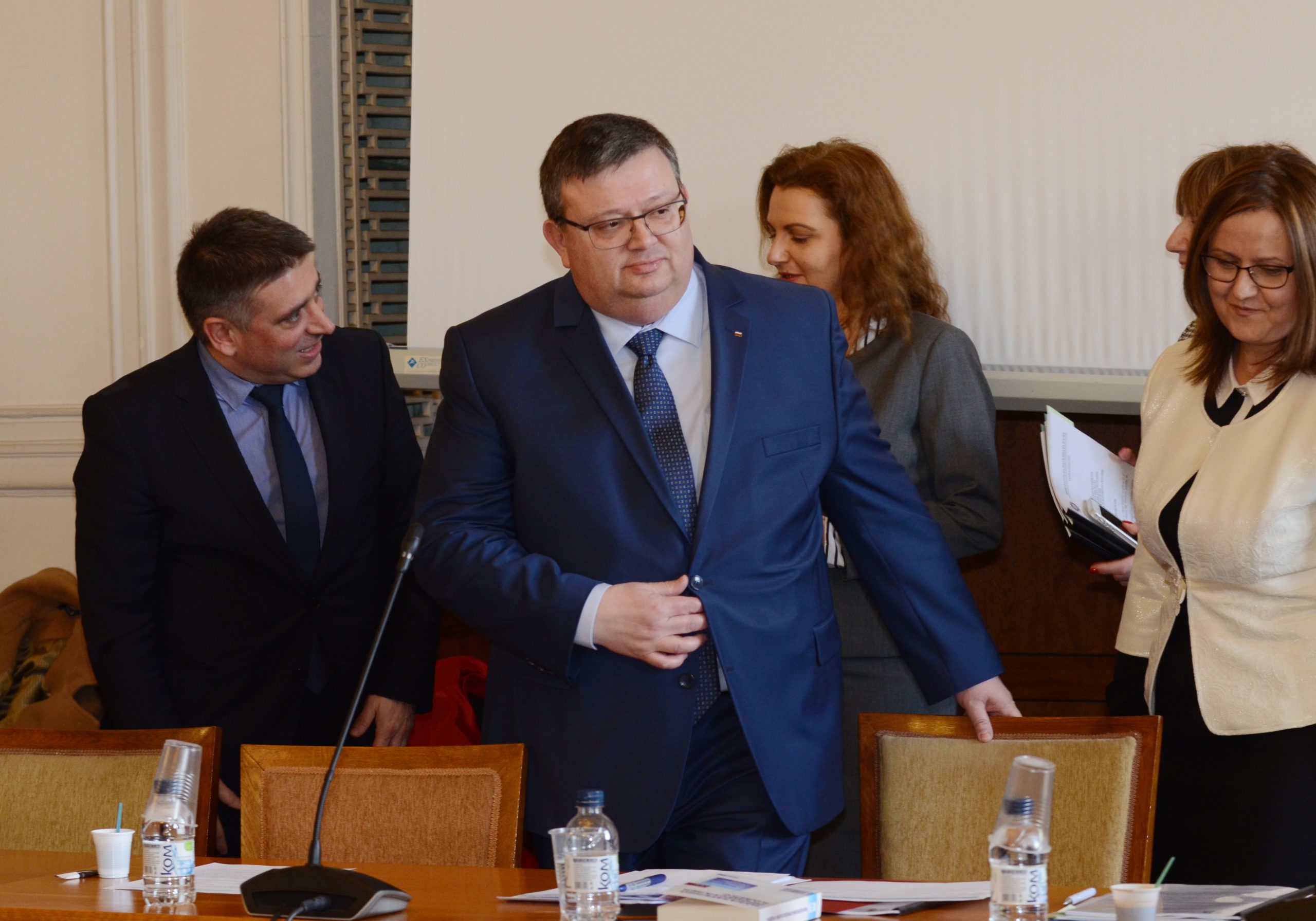 Парламент Правна комисия Данаил Кирилов Сотир Цацаров