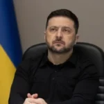 Корупция и призив за избори задълбочават "домашните" проблеми на Зеленски