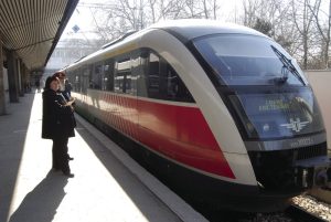 влак, Парите за новите влакове през 2008-а повлякоха БДЖ към дъното