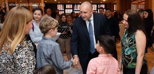 Румен Радев се среща с българи в Берлин