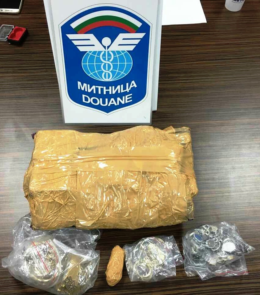 контрабандно злато