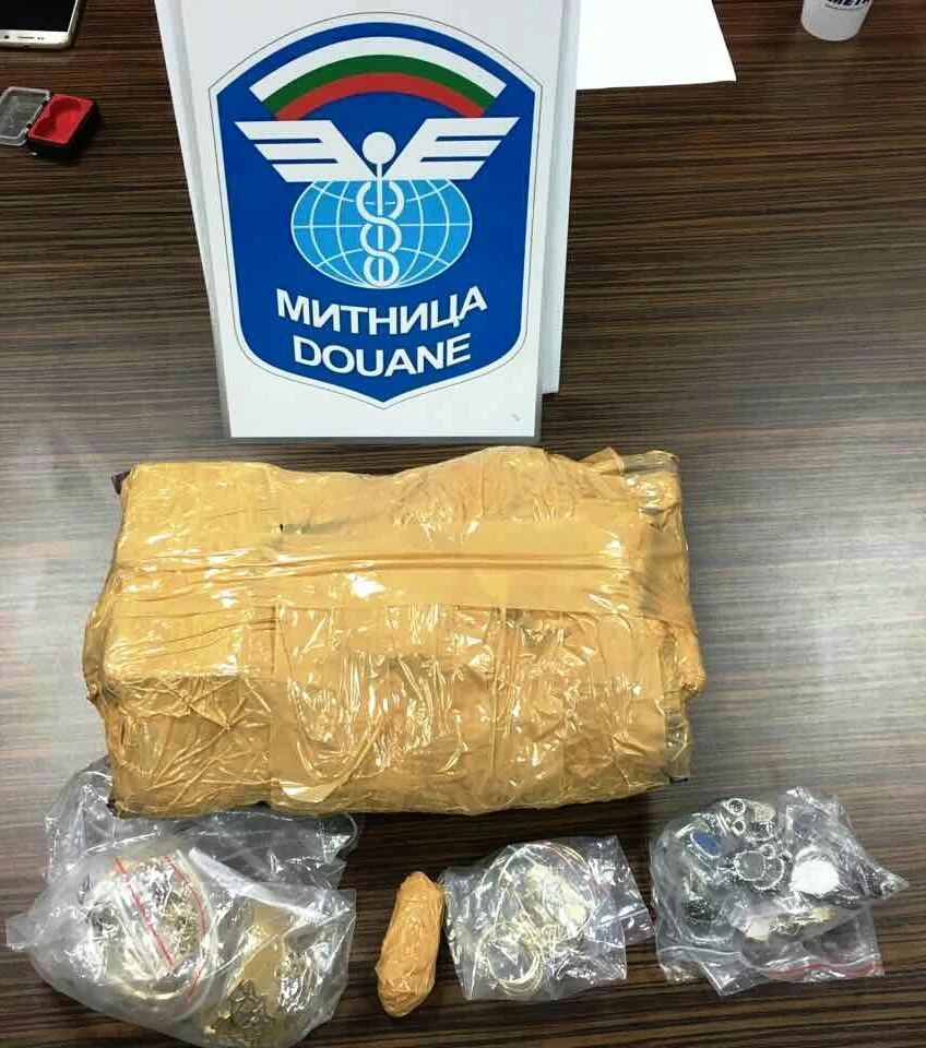 контрабандно злато