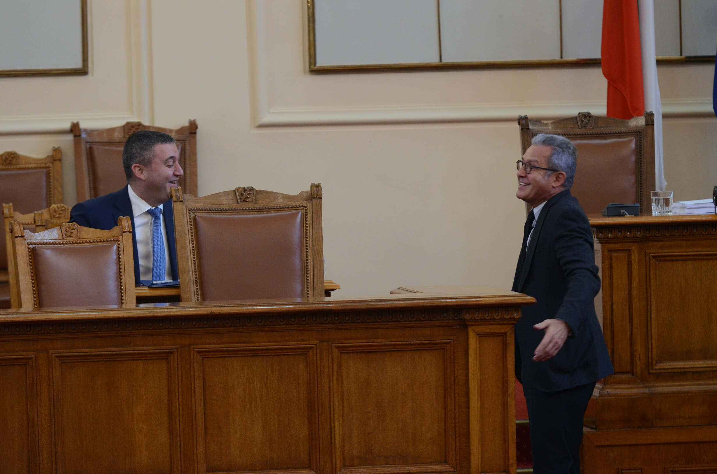 Парламент бюджет Владислав Горанов Йордан Цонев