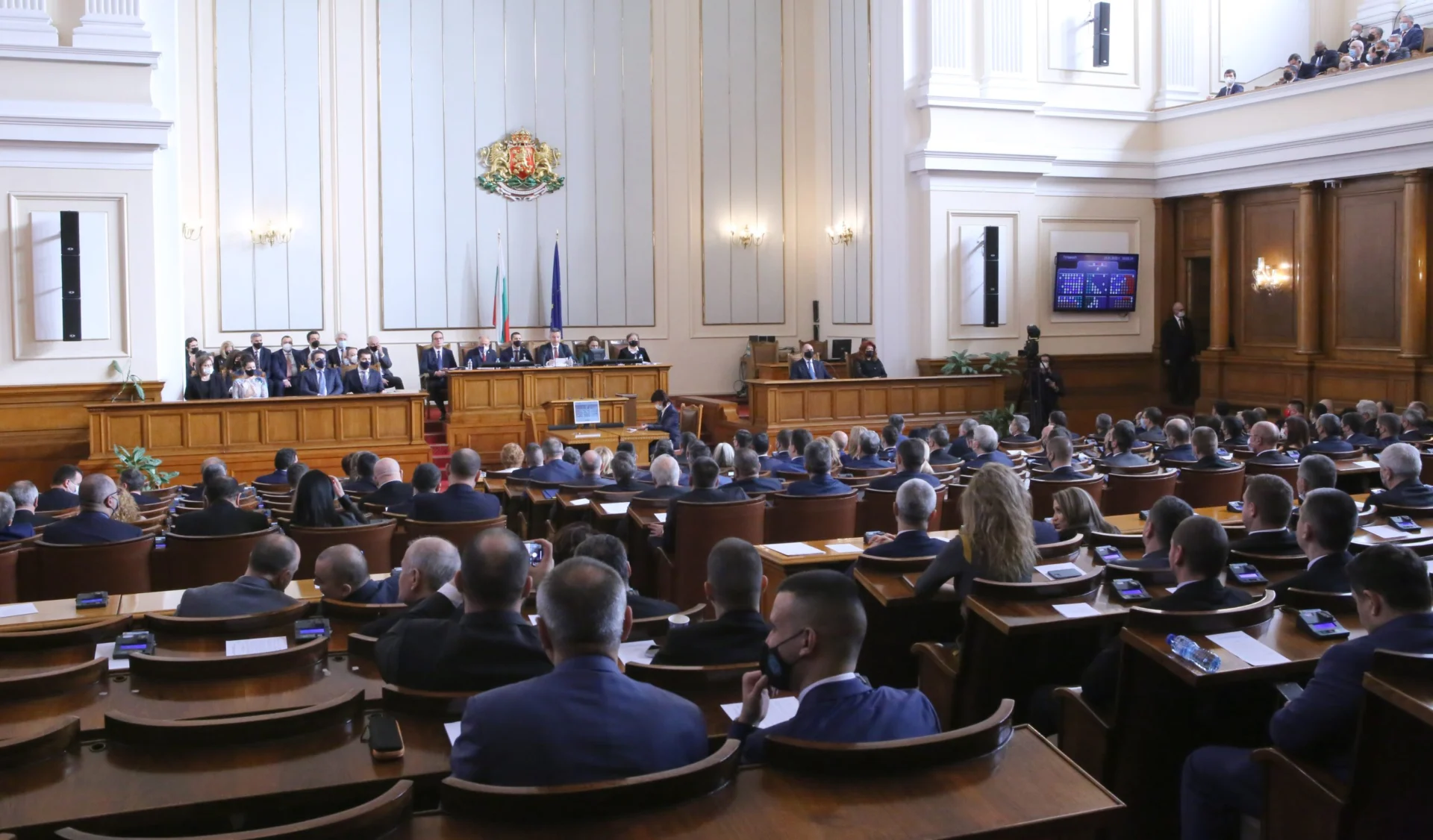 Парламент Клертва на Румен Радев и Илияна Йотова