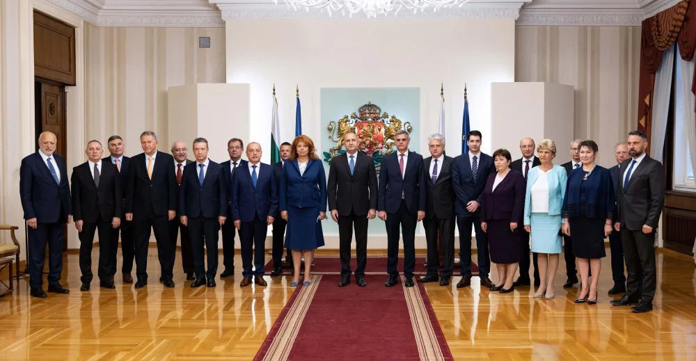 Президентство Представяне на служебен кабинет
