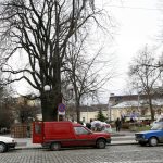 Улицата на художницитедо храм "Св. Ал. Невски"коли