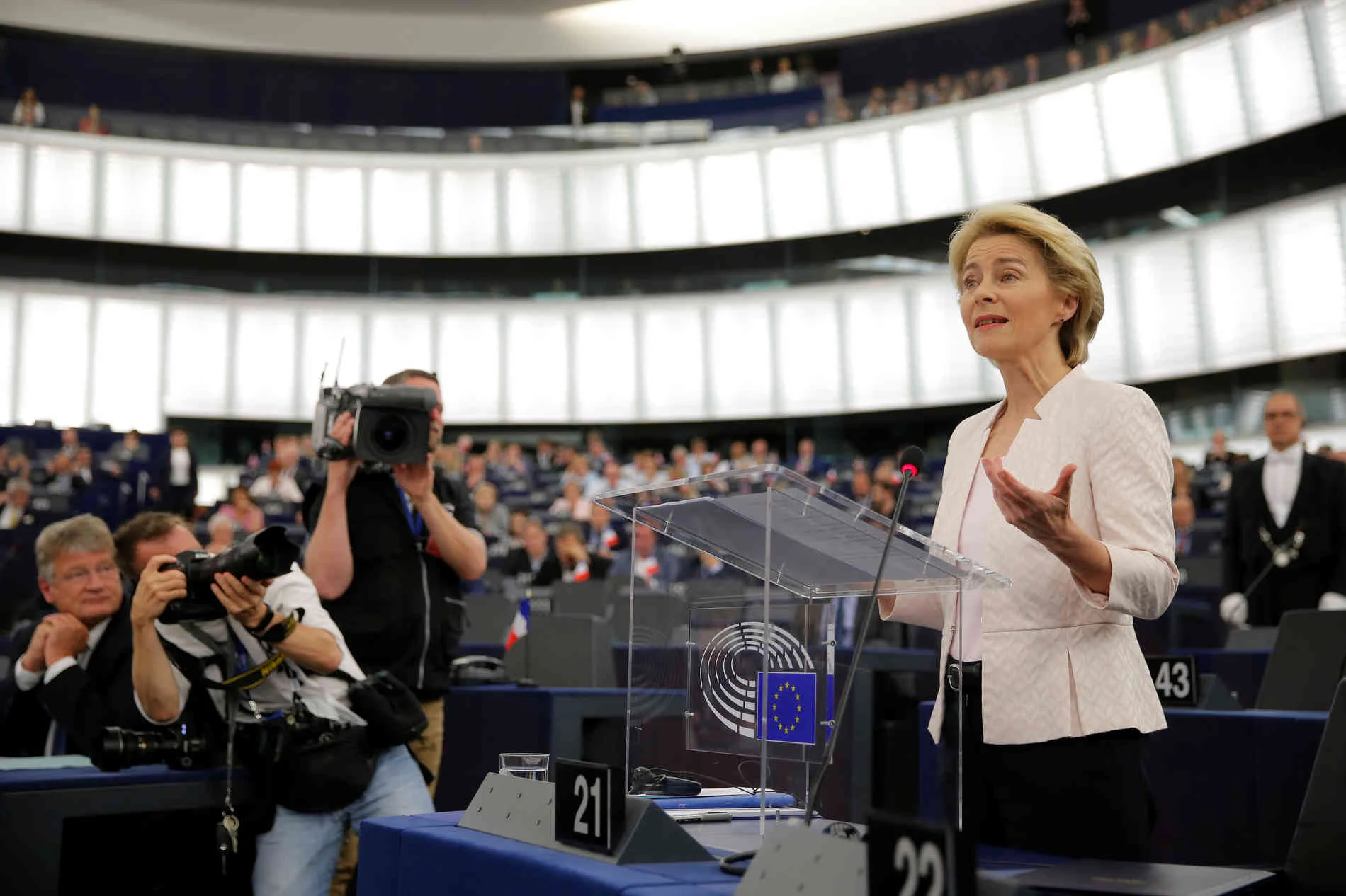 Фон дер Лайен европарламент