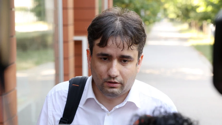 Всеки, който излъже пред нотариус, да получи 5 г. затвор, предлага Божидар Божанов