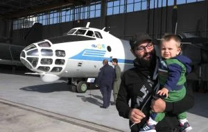 Отворени врати летище Враждебна