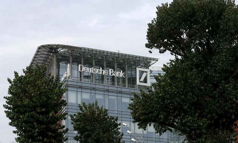 Руските съдии продължават дазапорират активи на западни банки и размерът им вече е 700 млн. евро