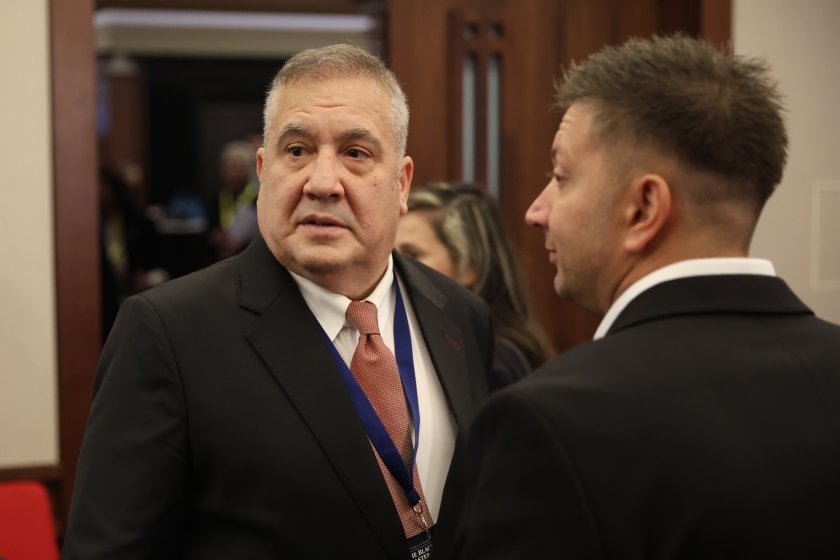 Само срещу един е повдигнато обвинение за убийството на Слави Бинев