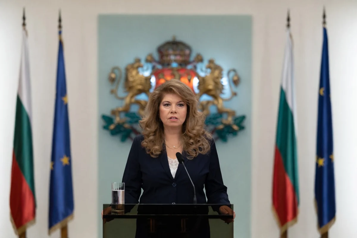 Президентът Илияна Йотова връчва първия проучвателен мандат за съставяне на правителство