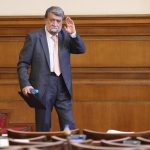 Парламент Вежди Рашидов