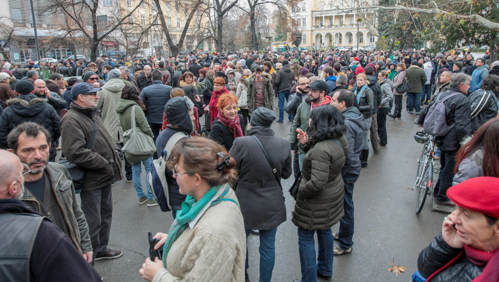 Протест срещу Слави Бинев като председател на комисията по култура в Парламента