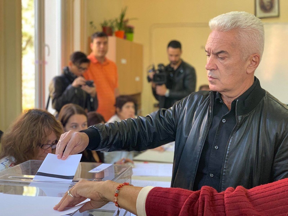 Волен Сидеров гласува