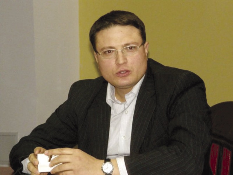 Николай Николов