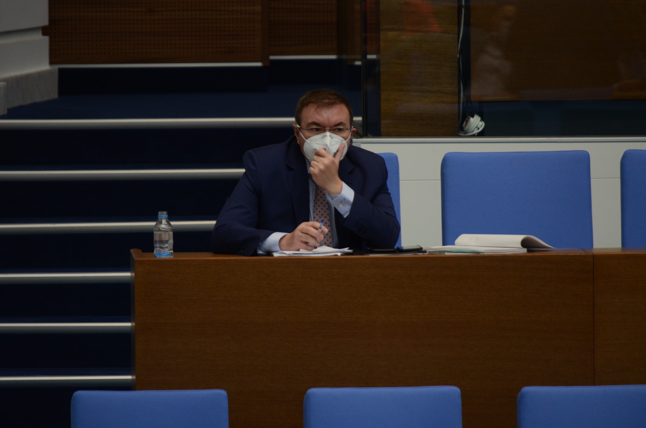 Парламент Костадин Ангелов мин. на здравеопазването
