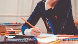 Критериите за прием в ИСОДЗ остават без промяна до решението на съда по спирането на Наредбата, Седмокласниците преразказваха творба на Христо Раянов и формулираха теза по „Косачи“ на Елин Пелин
