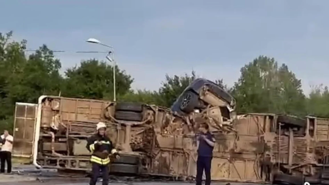 Един загинал и 12 ранени при тежка катастрофа в София